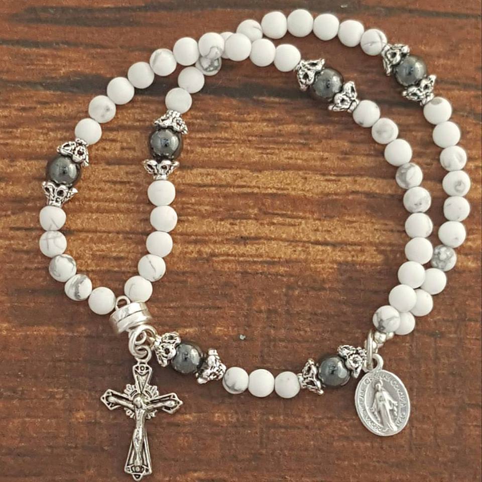 Frosted Howlite Wrist Rosary™