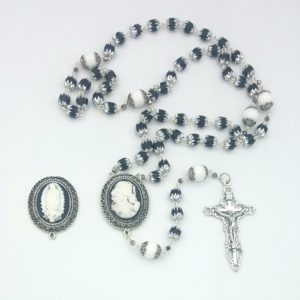 Rosary wth Cameo Center